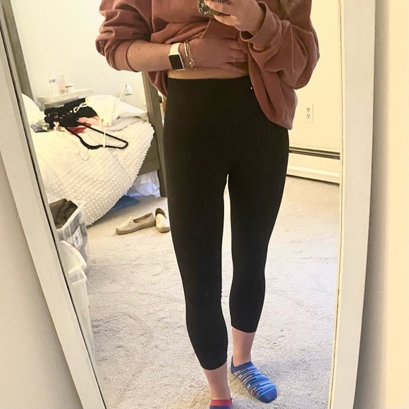 Lululemon seamless cropped compression leggings - Picture 4 of 4